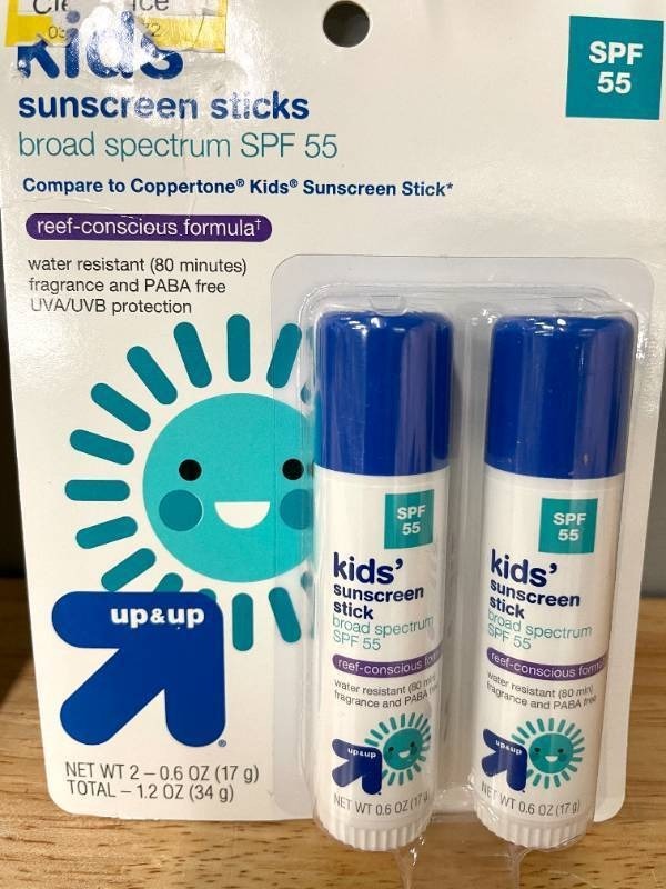 Lot of 4 Sunscreen Sticks