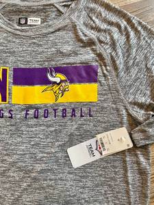 NFL Minnesota Vikings Mens Short Sleeve Shirt Size M.