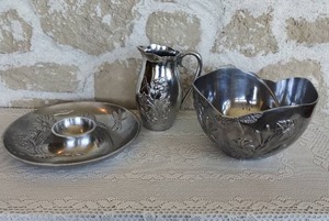 Four Lenox Butterfly Meadow Entertaining Items