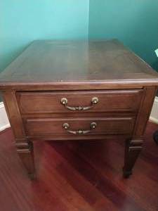 Hammary End table