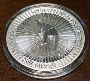 2016 AUSTRALIA KANGAROO 1 TROY OZ .9999 FINE SILVER IN AIRTITE
