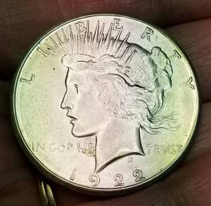 1922-S PEACE SILVER DOLLAR UNC