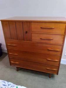 5 Drawer Vintage Dresser Great Sha...