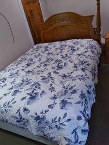 Queen 63 Complete Bed Great Shape...