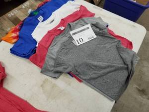 lot 10 image: Lot of ( 10 ) Childrens T-Shirts X-Small