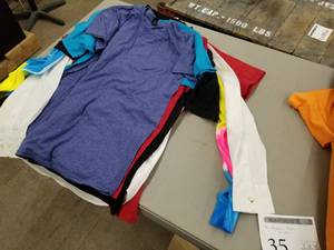 lot 35 image: Lot of ( 8 ) Mens Shirts Medium