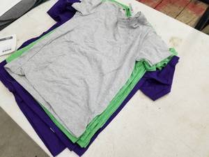 lot 40 image: Lot of ( 10 ) Youth T-Shirts Medium