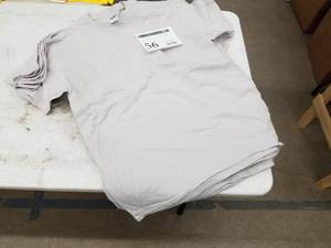 lot 56 image: Lot of ( 11 ) Gildan T-Shirts Large White