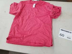 lot 60 image: Lot of ( 12 ) Gildan T-Shirts Large Red