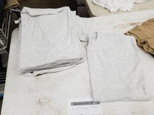 lot 65 image: Lot of ( 10 ) Gildan T-Shirts X-Large White