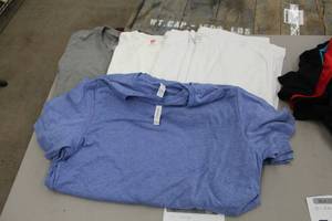 lot 70 image: Lot of ( 10 ) T-Shirts Large