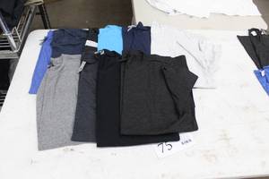 lot 75 image: Lot of ( 10 ) Next Level Apparel T-Shirts Medium