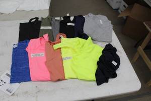 lot 77 image: Lot of ( 12 ) Tank Tops Medium