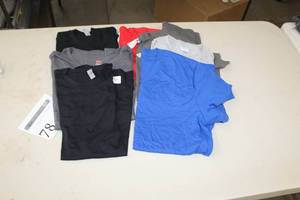 lot 78 image: Lot of ( 7 ) T-Shirts Medium