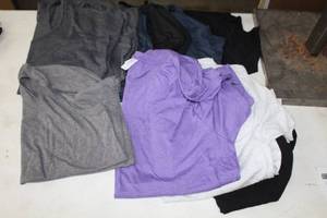 lot 74 image: Lot of ( 11 ) Shirts X-Large