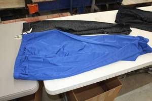 lot 122 image: Lot of ( 3 ) Ladies Sweatpants Large