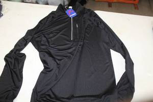 lot 138 image: Lot of ( 3 ) Expert Performance Mens Long Sleeve Pullover Shirts Medium Black