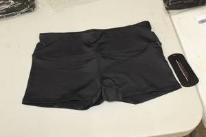 lot 144 image: Lot of ( 2 ) Expert Performance Ladies Performance Shorts Large Black