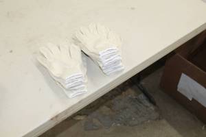 lot 245 image: Lot of (12 pair) Cloth Work Gloves