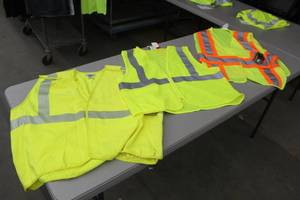 lot 234 image: Lot of ( 3 ) FR Vests High-Visibility Yellow