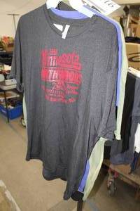 lot 913 image: Lot of ( 4 ) Shirts 2X-Large