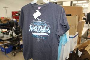 lot 914 image: Lot of ( 3 ) T-Shirts Large with logo North Dakota