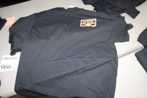 lot 966 image: Lot of ( 7 ) T-Shirts X-Large Black with logo Support Gun Rights