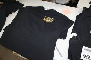 lot 969 image: Lot of ( 6 ) T-Shirts Medium Black with logo Support Gun Rights