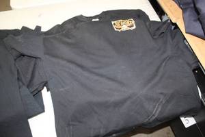 lot 972 image: Lot of ( 12 ) T-Shirts X-Large Black with logo Support Gun Rights
