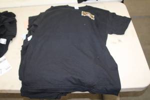 lot 977 image: Lot of ( 12 ) T-Shirts Large Black with logo Support Gun Rights