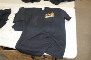 lot 981 image: Lot of ( 10 ) T-Shirts Medium Black with logo Support Gun Rights