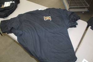 lot 957 image: Lot of ( 10 ) T-Shirts 3X-Large Black with logo Support Gun Rights