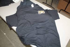 lot 989 image: Lot of ( 9 ) T-Shirts 2X-Large Black with logo Support Gun Rights