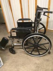MSRP $500 Medline Excel MDS808650 22 Seat Reclining Wheelchair - Excellent Working Condition