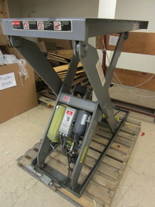 lot 301 image: AUTOQUIP SERIES HYDRAULIC LIFT TABLE, 2,500 LBS. CAPACITY