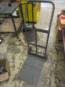 lot 313 image: DOLLY W 17 x 24 PLATFORM