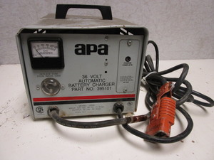 lot 321 image: APA 36V AUTOMATIC BATTERY CHARGER