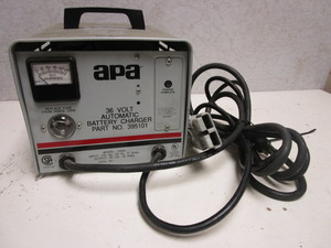 lot 322 image: APA 36V AUTOMATIC BATTERY CHARGER