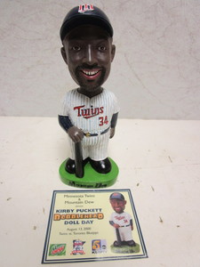 lot 110 image: KIRBY PUCKETT MINNESOTA TWINS BOBBLEHEAD, W AUTHENTIC COMMEMORATIVE CARD