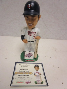 lot 124 image: JOE MAUER MINNESOTA TWINS BATTING TITLE BOBBLEHEAD DOLL, W AUTHENTIC COMMEMORATIVE CARD
