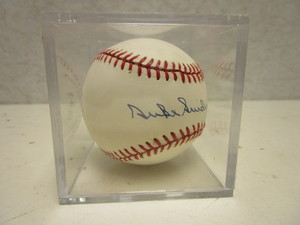 lot 139 image: AUTOGRPAHED DUKE SNIDER OFFICAL LEAGUE BASEBALL