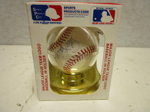 lot 143 image: AUTOGRAPHED OFFICIAL NATIONAL LEAGUE BASEBALL, POSSIBLY STEVE GARVEY
