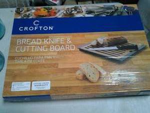 Crofton Bread knife and cutting boa...