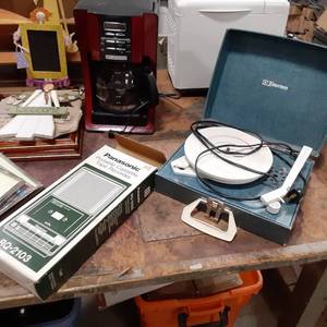 Entire table of Electronics, Kitche...