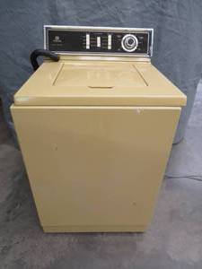 lot 24 image: MAYTAG WASHING