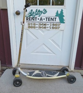 lot 95 image: BOARD SPORTS FUZION SCOOTER