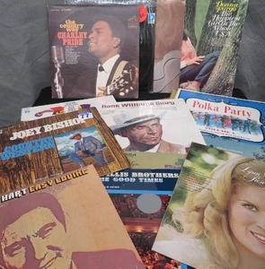 lot 105 image: 20 VINTAGE ALBUMS