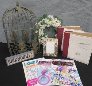 lot 138 image: PRETTY MISC LOT.