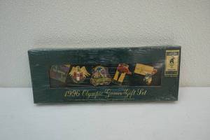 Olympic gift pins