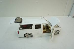 Chevy suburban scale